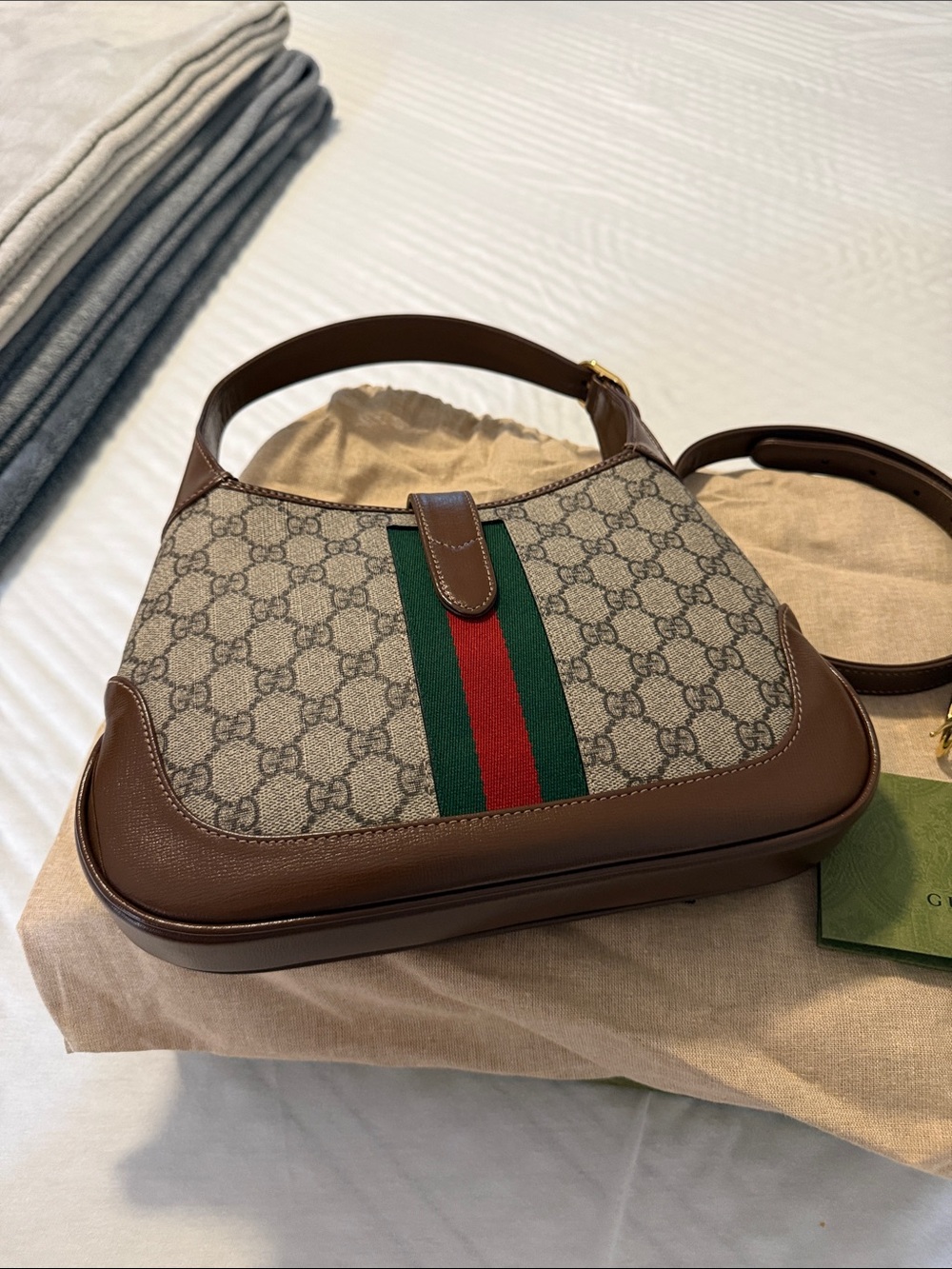 Gucci Brown GG Supreme Shoulder Bag with Green-Red Web - Picture 6 of 16